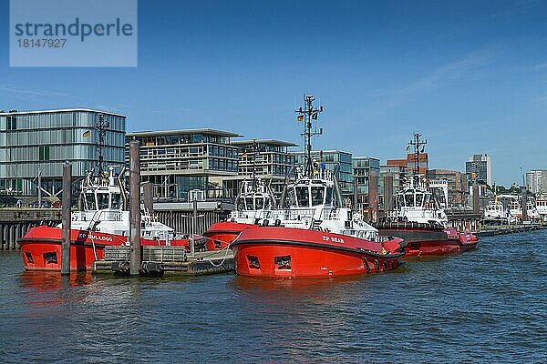 Schleppschiffe  Neue Schlepperbrücke  Neumühlen  Hamburg  Deutschland  Europa