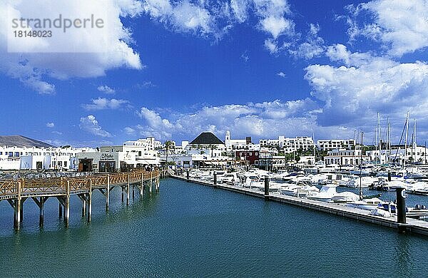 Hafen von Playa Blanca  Lanzarote  Kanarische Inseln  Spanien  Europa