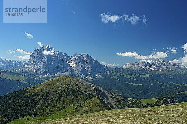 Blick von der Seceda zum Langkofel  Dolomiten  Trentino Südtirol  Italien  Europa