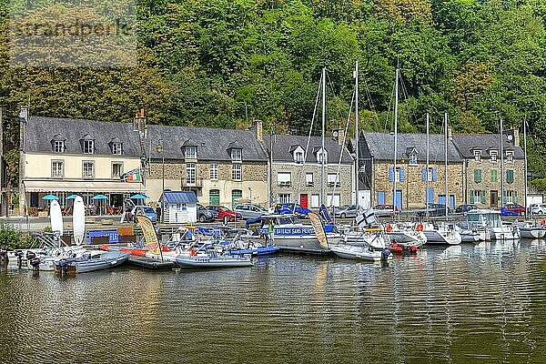 Alter Hafen von Dinan  Bretagne  Frankreich  Europa