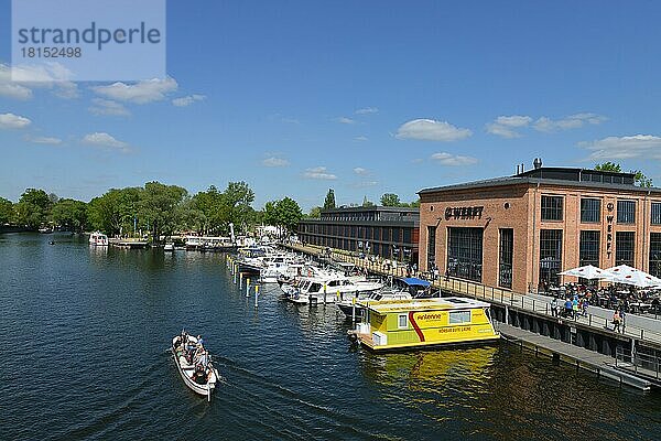 Schiffsanleger  Havel  Wiemannwerft  Brandenburg an der Havel  Brandenburg  Deutschland  Europa