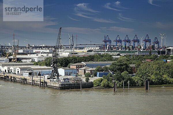 Hafen von Hamburg  mit Köhlbrandbrücke  Hamburg  Deutschland  Europa