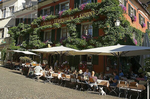 Straßencafé in Meersburg  Bodensee  Baden-Württemberg  Deutschland  Europa