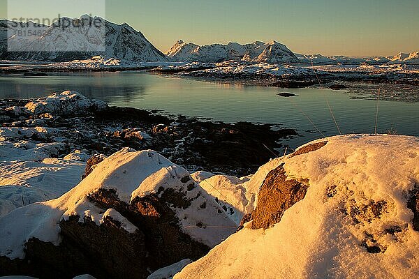 Hafen  Laukvik  Lofoten  Nordland  Norwegen  Europa