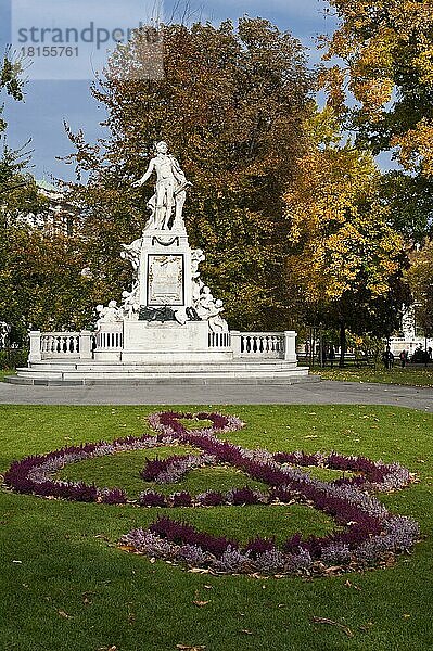 Mozart-Denkmal  Burggarten  Wien  Österreich  Europa