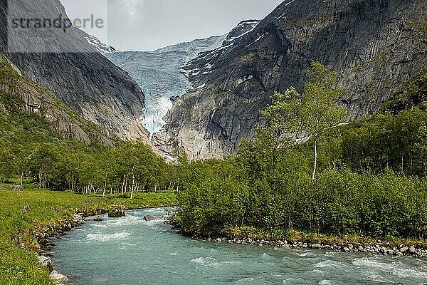 Gletschertal  Briksdalsbreen  Sogn og Fjordane  Norwegen  Europa