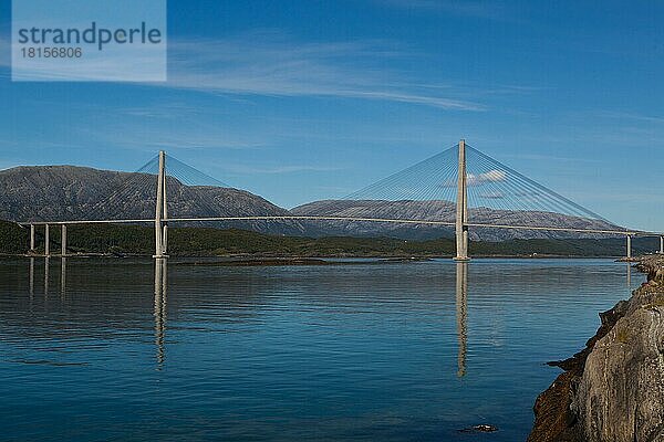 Sandnesjoen  Helgelandbrücke  Norwegen  Europa