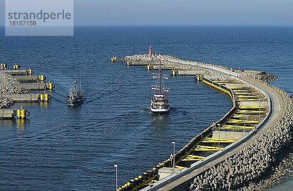 Hafeneinfahrt  Kolberg  Polen  Europa