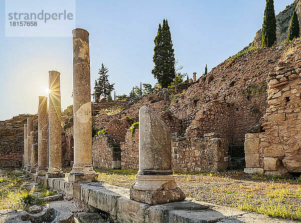 Die römische Agora  Delphi  UNESCO-Weltkulturerbe  Phokis  Griechenland  Europa