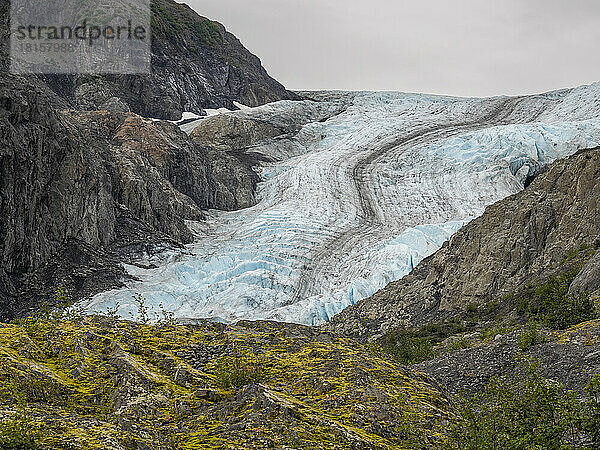 Ein Blick auf den Exit Glacier  der vom Harding Ice Field kommt  Kenai Fjords National Park  Alaska  Vereinigte Staaten von Amerika  Nordamerika