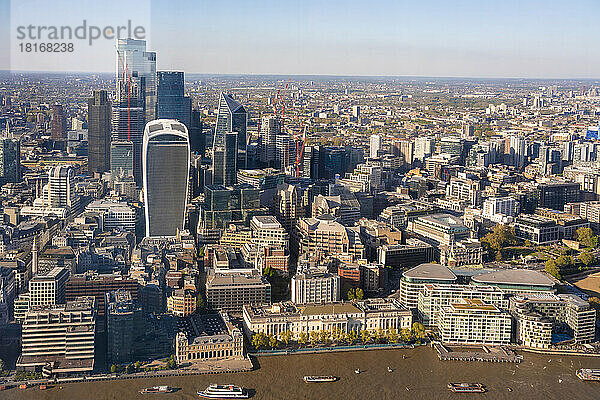 Großbritannien  England  London  erhöhte Ansicht der City of London