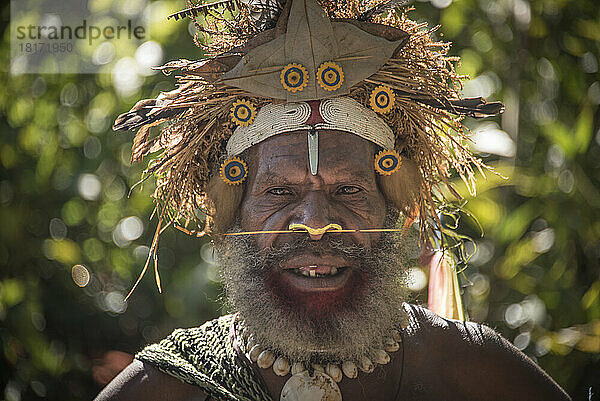 Dorfbewohner einer Huli-Gemeinschaft im Tari-Tal im südlichen Hochland von Papua-Neuguinea; Tigibi  südliches Hochland  Papua-Neuguinea