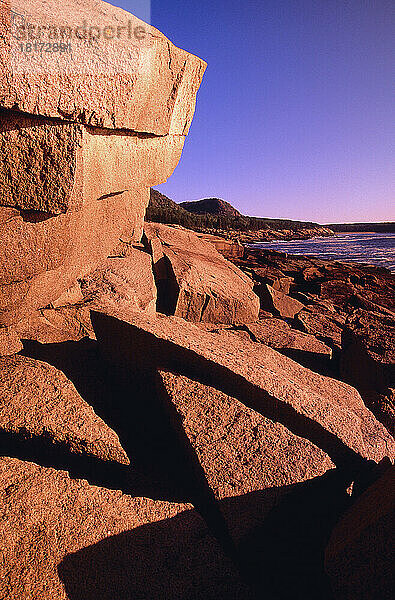 Küste bei Sonnenaufgang  Acadia-Nationalpark  Maine  USA