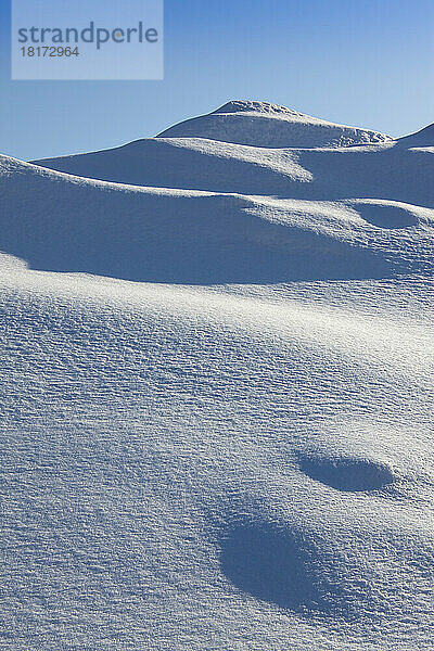 Schneewehe und Himmel  Ottawa  Ontario  Kanada