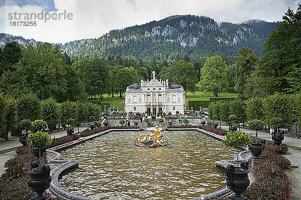 Schloss Linderhof  Oberbayern  Bayern  Deutschland