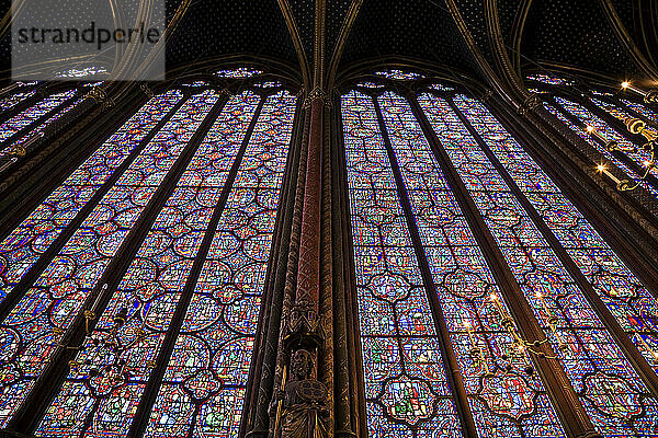 Glasmalereien in der oberen Kapelle von Sainte Chapelle  Ile de la Cite  Paris  Frankreich