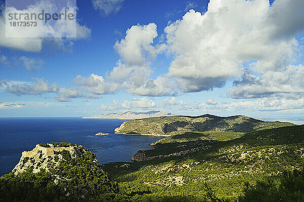 Burg Monolithos und Ägäis  Rhodos  Dodekanes  Ägäis  Griechenland  Europa