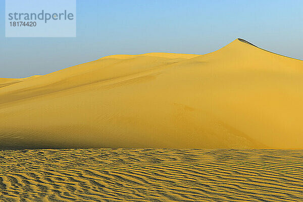 Malerische Aussicht auf Sanddünen  Matruh  Großes Sandmeer  Libysche Wüste  Sahara  Ägypten  Nordafrika  Afrika