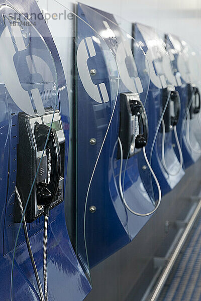 Telefone  Internationaler Flughafen Athen  Athen  Attika  Griechenland