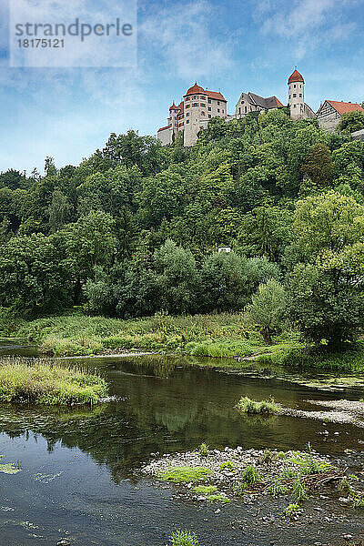 Schloss Harburg und Wörnitz  Romantische Straße  Harburg  Donau-Ries  Bayern  Deutschland