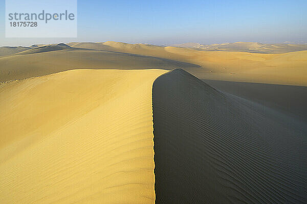 Malerische Aussicht auf Sanddünen  Matruh  Großes Sandmeer  Libysche Wüste  Sahara  Ägypten  Nordafrika  Afrika