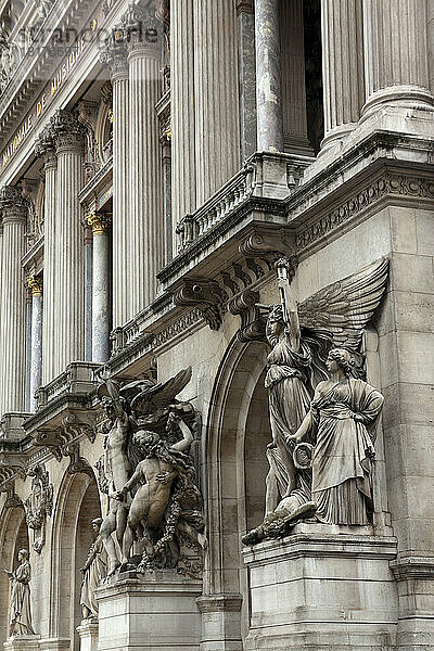 Statuen  Palais Garnier  9. Arrondissement  Paris  Ile-de-France  Frankreich