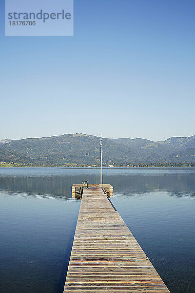 Dock at Lake  Sankt Wolfgang  Salzkammergut  Upper Austria  Austria