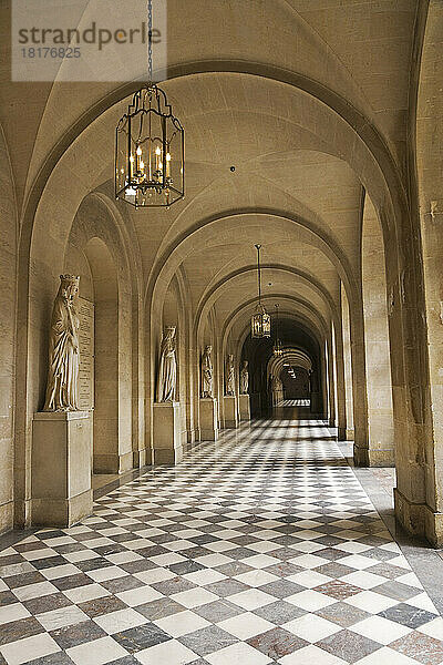 Kolonnade  Schloss Versailles  Frankreich