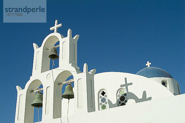 Kirchenglocken an der Kirche  Imerovigli  Santorini  Kykladen  Griechenland