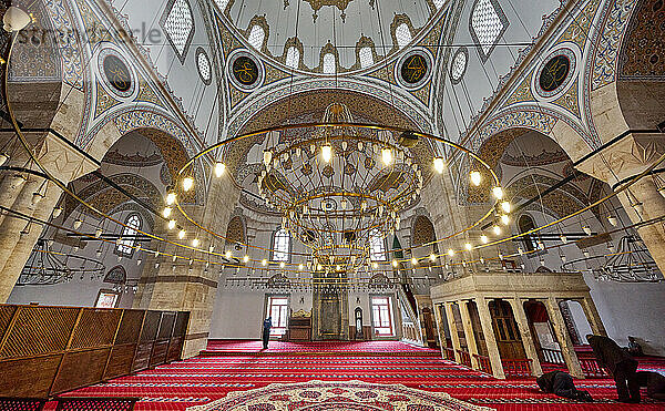Innenaufnahme der Selimiye Moschee  Konya  Tuerkei |inside view of Selimiye Mosque  Konya  Turkey|