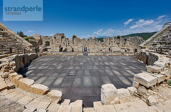 Theater  Ueberreste der antiken lykischen Stadt Patara  Tuerkei |theatre  Remains of the antique Lycian city of Patara  Turkey|