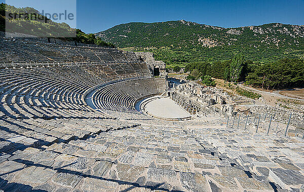 Großes Theater von Ephesos  Ephesus Archaeological Site  Selcuk  Tuerkei |theatre of Ephesus Archaeological Site  Selcuk  Turkey|