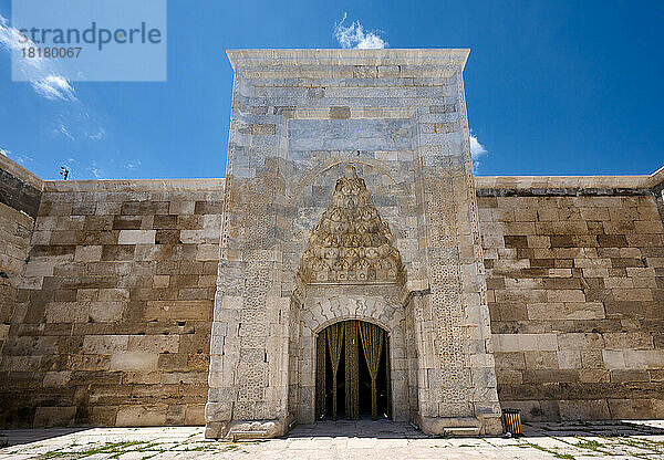 Innenhof der Sultan Han  traditionelle Karawanserei Sultanhani Kervansaray  Aksaray  Tuerkei |inner courtyard of Sultan Han  traditional caravanserai  Sultanhani Kervansaray  Aksaray  Turkey|