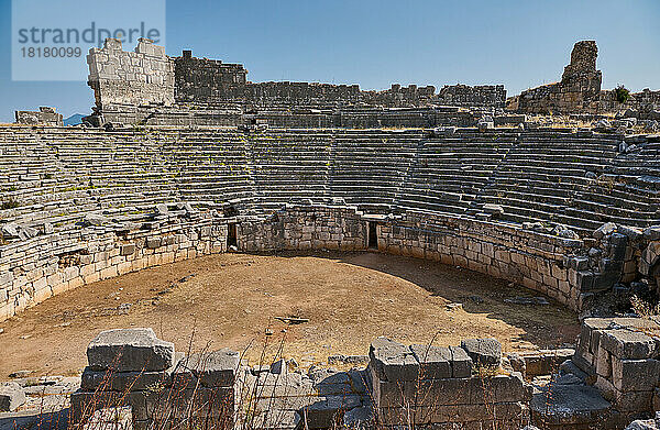 Ruinen des roemischen Theaters von Xanthos  Tuerkei |ruins of roman theater in ancient city Xanthos  Turkey|