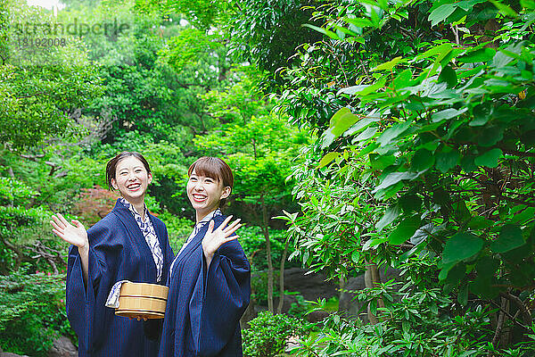 Japanische Frauen in Yukata