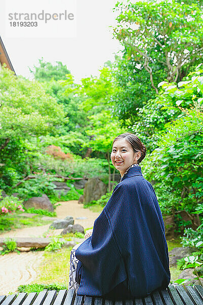 Japanerin in einem Yukata