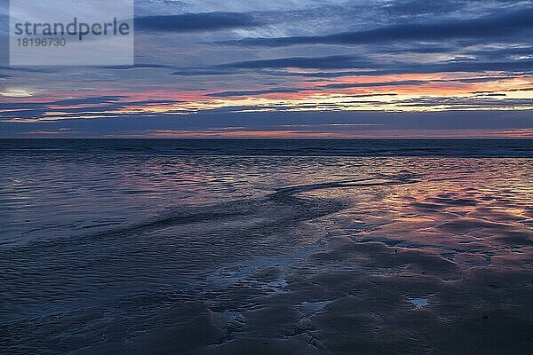 Strand von Wissant  Sonnenuntergang  Côte d'Opale  Département Pas-de-Calais  Region Nord-Pas-de-Calais  Picardie  Ärmelkanal  Frankreich  Europa