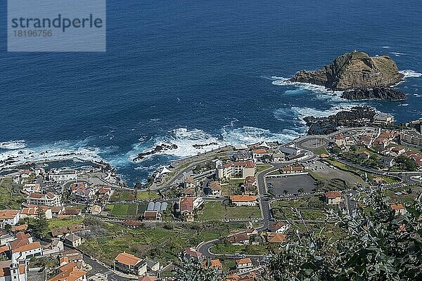 Ausblick auf Porto Moniz  Madeira  Portugal  Europa