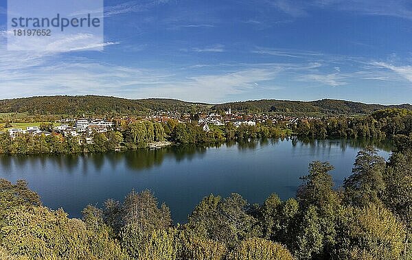 Luftbild der Gemeinde Steißlingen mit dem Steißlinger See  Hegau  Landkreis Konstanz  Baden-Württemberg Deutschland