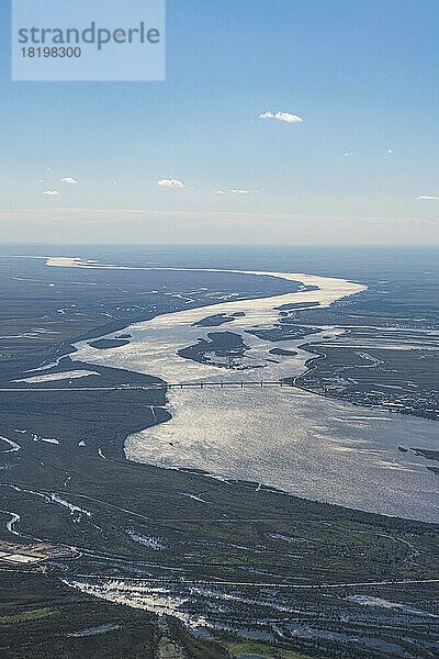 Luftaufnahme des Flusses Amur in der Nähe von Blagoweschtschensk  Oblast Amur  Russland  Europa