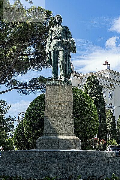 Maxim-Gorki-Statue  Jalta  Krim  Russland  Europa