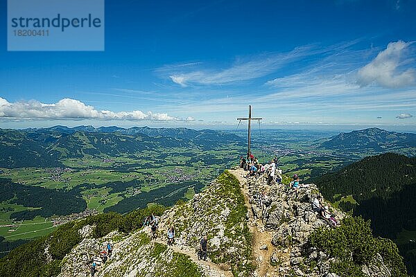 Panorama vom Rubihorn  1957m  in das Illertal  Allgäu  Bayern  Deutschland  Europa