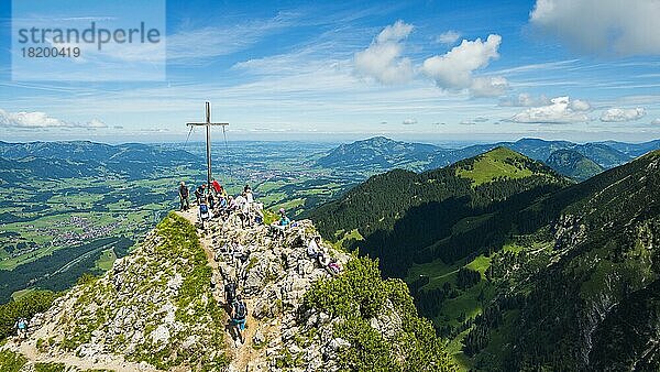 Panorama vom Rubihorn  1957m  in das Illertal  Allgäu  Bayern  Deutschland  Europa