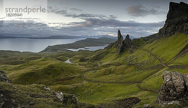 Felsnadel Old Man of Storr  Trotternish  Highlands  Isle of Skye  Innere Hebriden  Schottland  Großbritannien  Europa