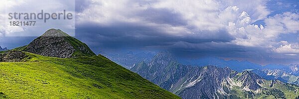 Bergpanorama vom Laufbacher-Eckweg zur Höfats  2259m  Allgäuer Alpen  Allgäu  Bayern  Deutschland  Europa