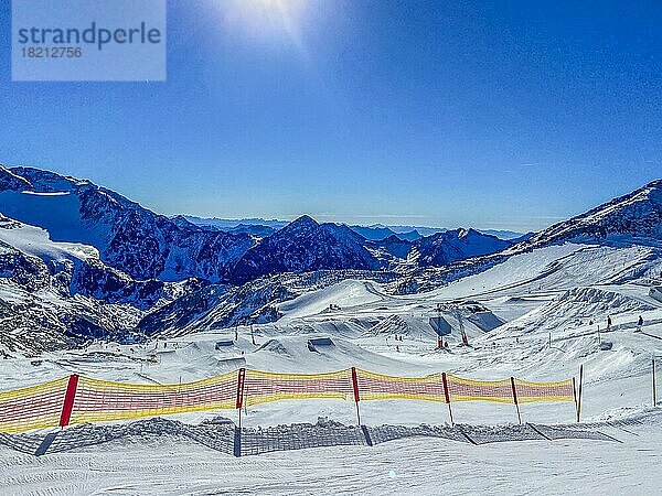 Snowpark (Funpark)  Stubaier Gletscher  Tirol  Österreich  Europa