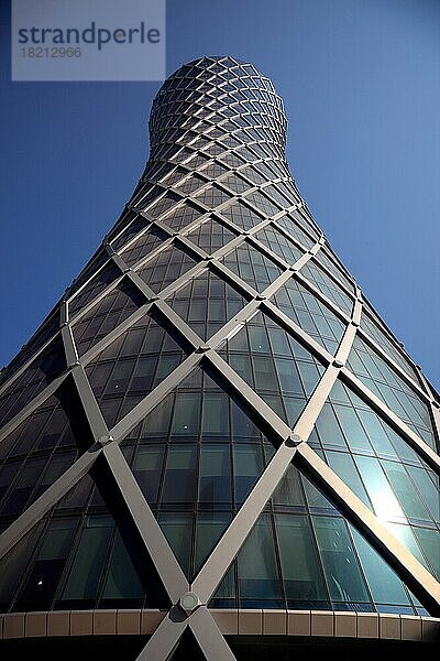 Der Tornado tower  auch QIPCO Tower  West Bay Tower  Westbay Tower  Al Funduq Street  Westbay  Doha  Qatar  Katar  Asien