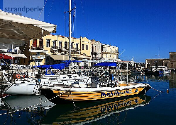 Hafenstadt Rethymno  Boote im venezianischen Hafen  Kreta  Griechenland  Europa