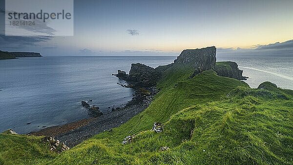 Brother's Point  Rubha nam Brathairean  felsige Küste  Isle of Skye  Innere Hebriden  Schottland  Großbritannien  Europa