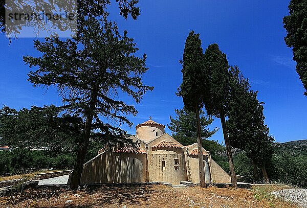 Byzantinische Kirche Panigia Kera bei Kritsa  dreischiffige Kuppelkirche  Rückseite der Kirche  Kreta  Griechenland  Europa